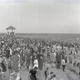 To this day, beachgoers at Coney Island sport scandalously bare ankles. (Photo: Irving Underhill, Online collection of Brooklyn Museum)